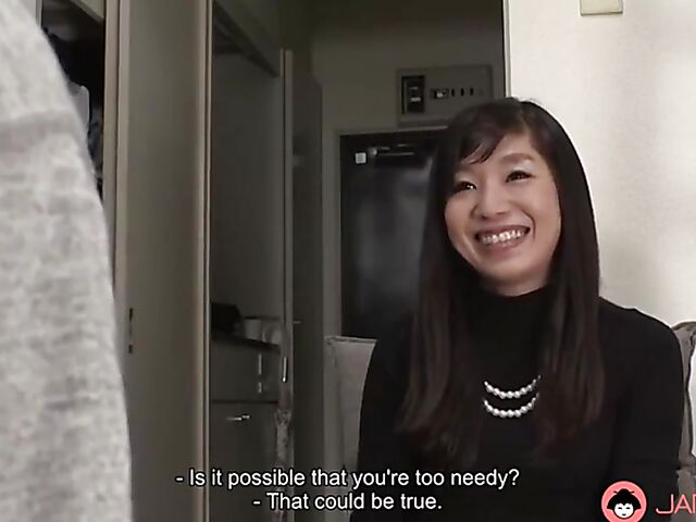 MILF Japanese porn with cute Marin Suzumi