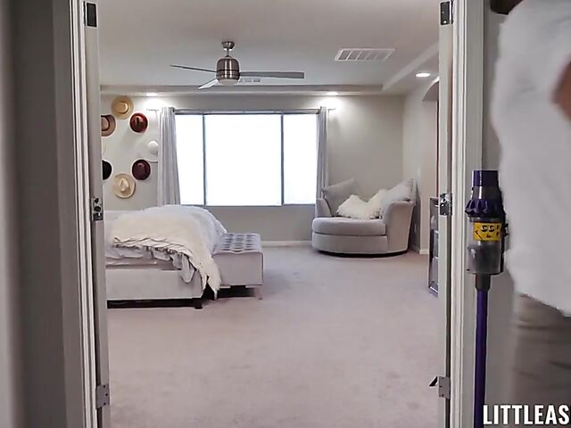 Petite asian cosplay girl Kimmy Kim gets some cock