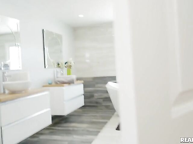 Lesbian big tits lovers Alexis Fawx and Luna Star