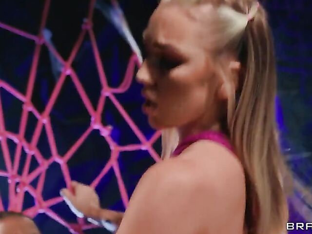 Ropes all over during interracial sex in net with BBC loving spider queen Kendra Sunderland