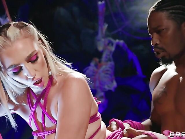 Ropes all over during interracial sex in net with BBC loving spider queen Kendra Sunderland