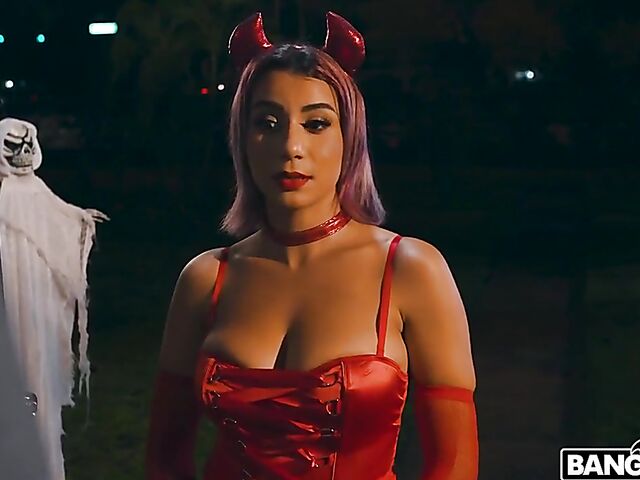 Halloween night big black cock creampie for natural busty Roxie Sinner