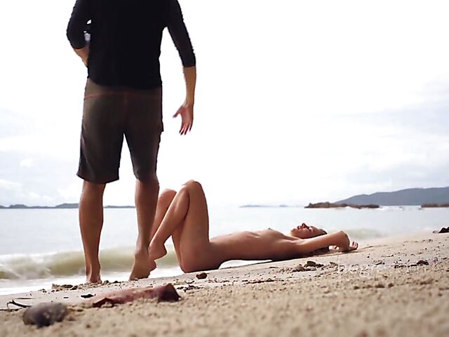 Beach nude photoshoot with beautiful Mira