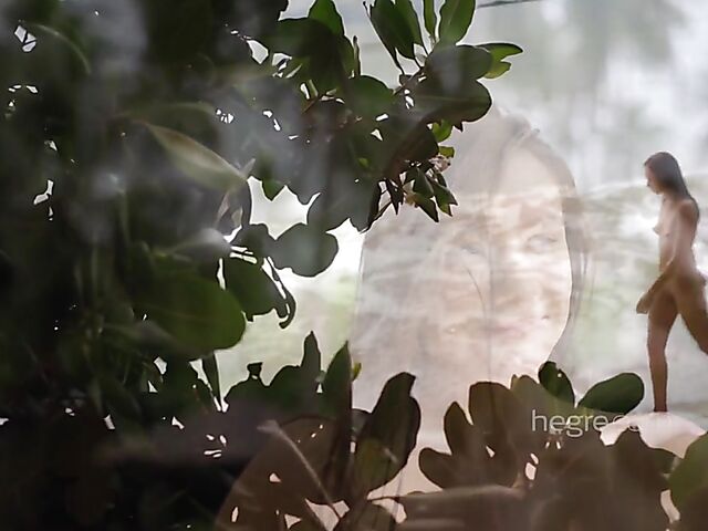 Beach nude photoshoot with beautiful Mira