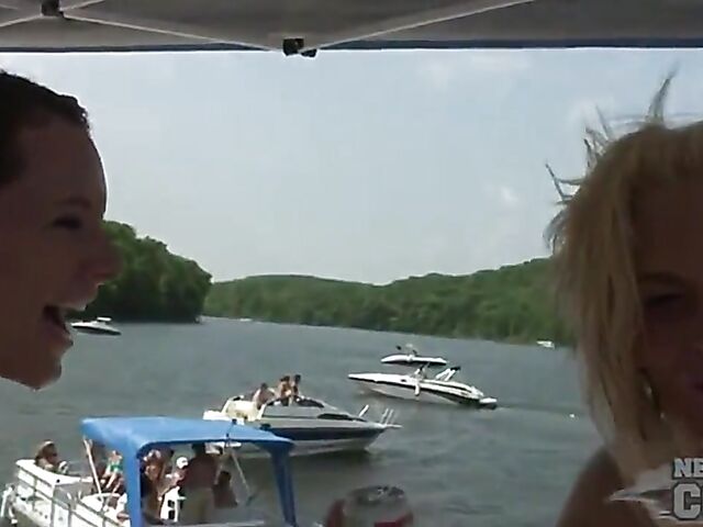 Nebraska coed Jasmine gets nude while celebrating Spring Break