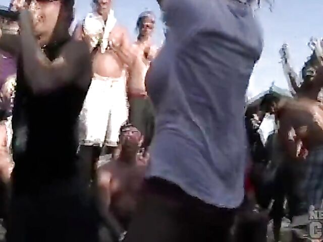 Nebraska coed Jasmine gets nude while celebrating Spring Break