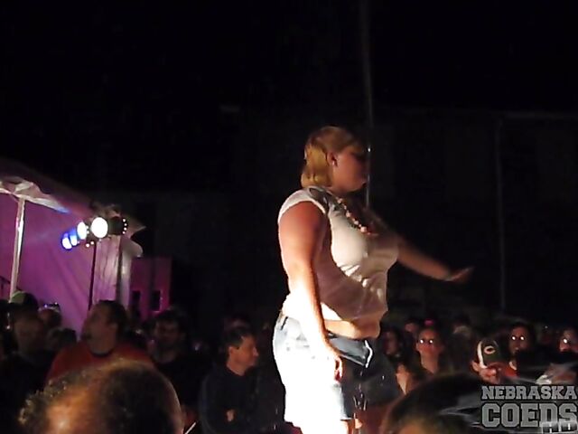 Amateur tits in public during wet t-shirt contest in Iowa