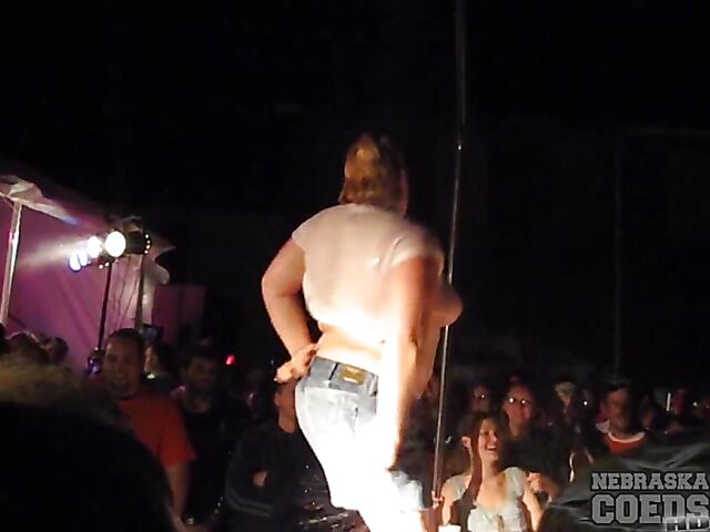 Amateur tits in public during wet t-shirt contest in Iowa