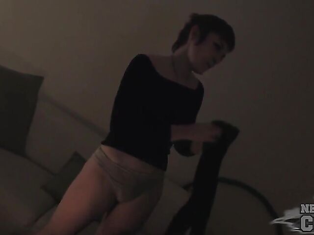 Gothic hairy amateur masturbating in the dark and her name is Brille