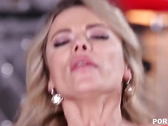 Double the fun with two MILFs Shalina Devine and Dominno