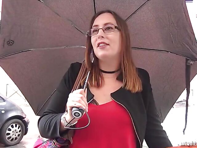 Sandra, 28 - Easy French woman with glasses anal fucked