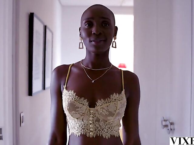 Zaawaadi & Manuel Ferrara - Black girl white cock riding in Paris