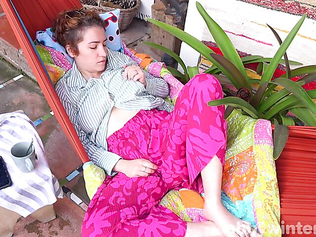 Hairy masturbation in a hammock with Catalina A