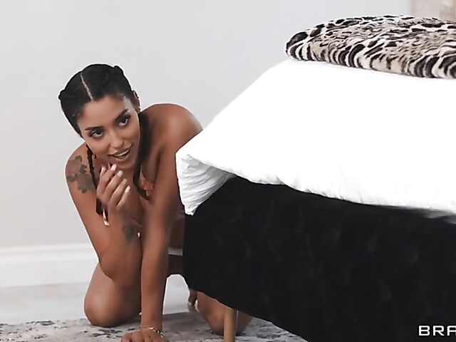 Alexis Fawx & Vanessa Sky - MILF lesbian dildo session with a girl