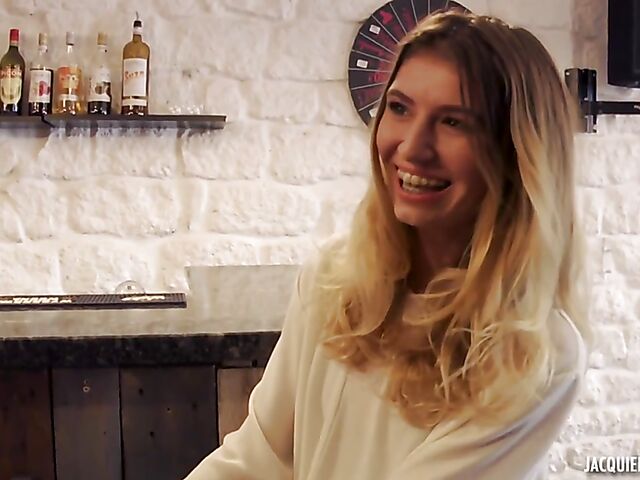 Hot bar sex with leggy french babe Candice