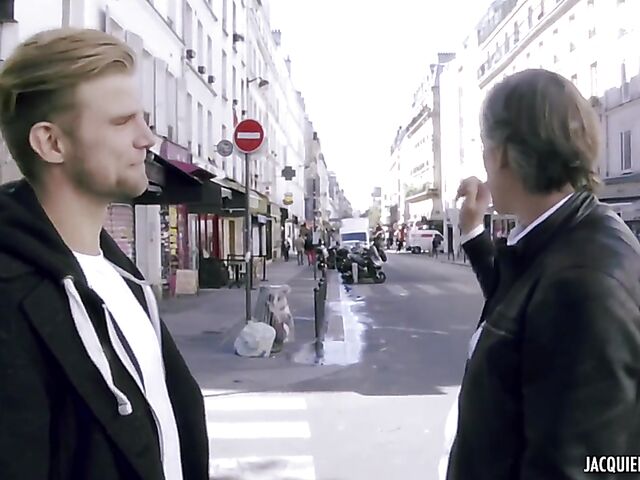 Hot bar sex with leggy french babe Candice