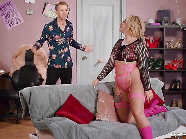 Pink boots anal with cam slut Hannah Blake