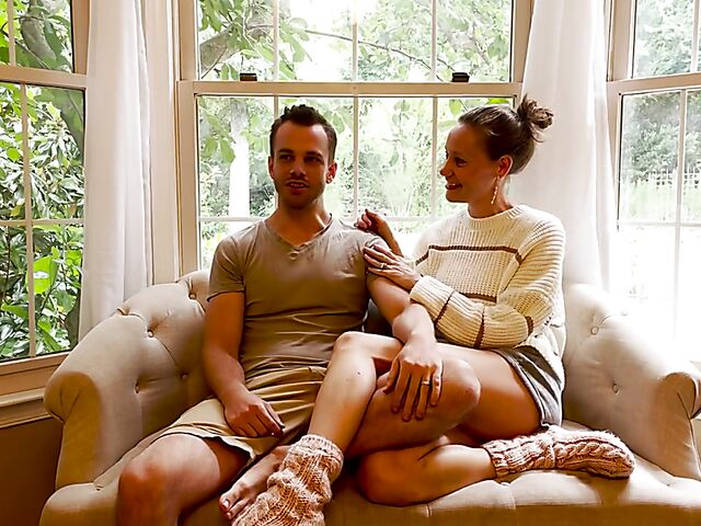 Atreus & Mariah - Real couple's sex POV style