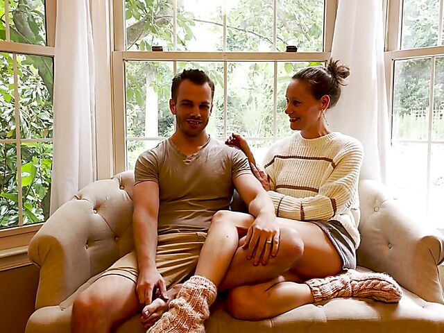 Atreus & Mariah - Real couple's sex POV style