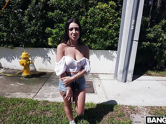 Giving natural petite latina Voilet Gems a ride