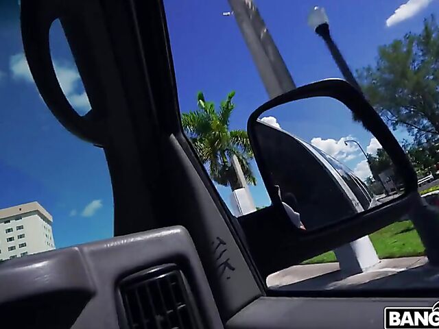 Giving natural petite latina Voilet Gems a ride