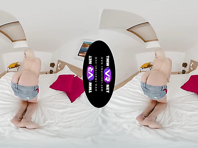 Blonde teen fingering solo in VR 3D with Marilyn Sugar