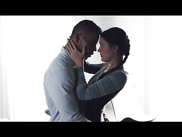 Anie Darling and Angelo Godshack are a hot couple in love