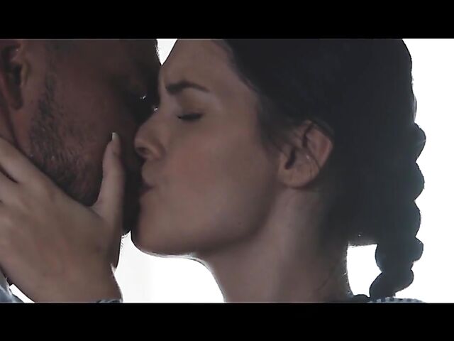 Anie Darling and Angelo Godshack are a hot couple in love