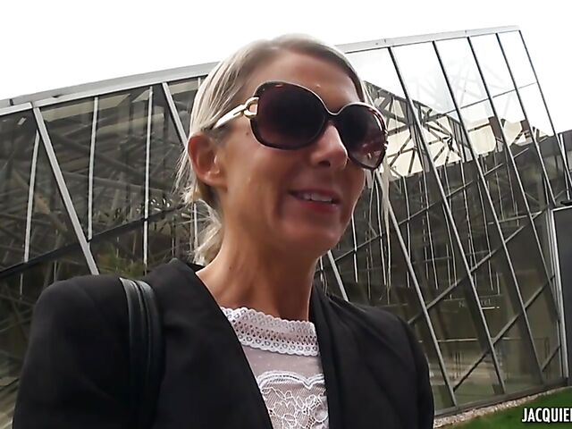 Jenny - 45-year-old French skinny MILF anal adventure