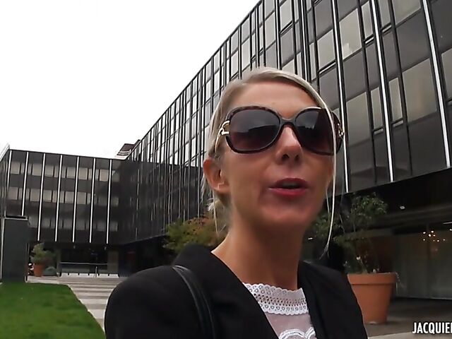 Jenny - 45-year-old French skinny MILF anal adventure