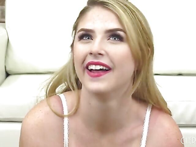 Natural tits babe Riley Reign does solo for you