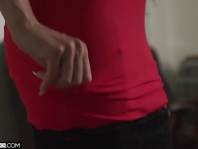 Blindfolded surprise for MILF Jamie Michelle taking a big black cock