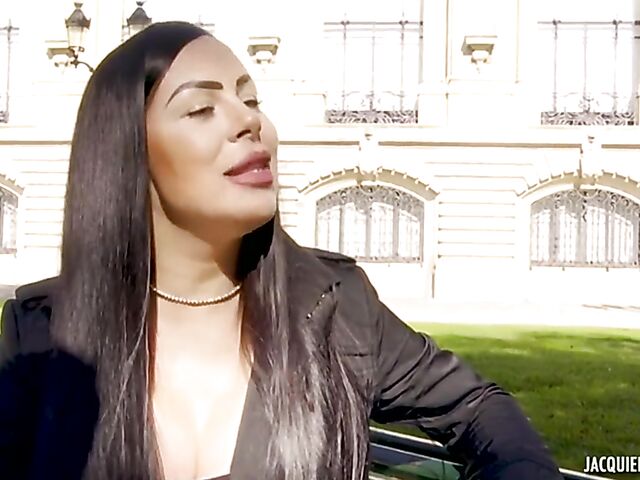 Stockings DP in Lyon with big tits French Ambre