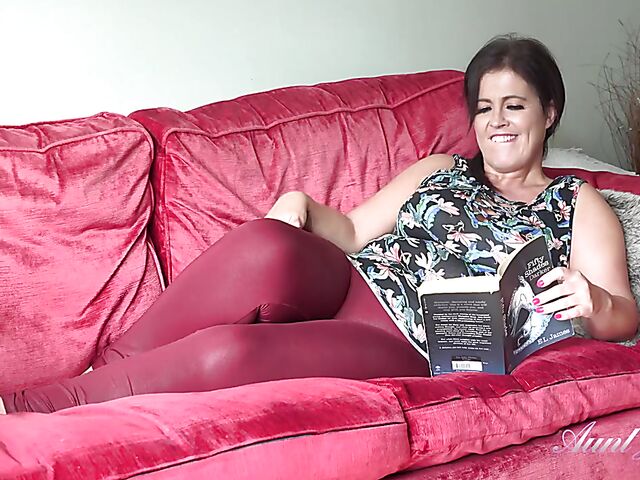 Big ass mature masturbating while reading featuring Montse