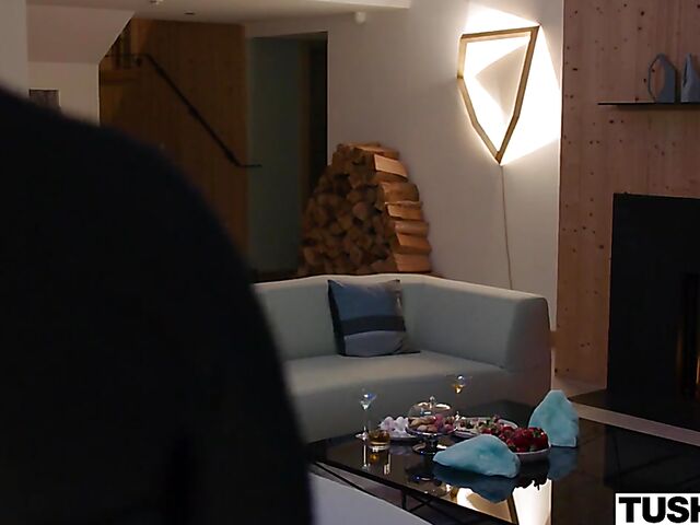 FFM anal during ski weekend with Talia Mint and Stefany Kyler