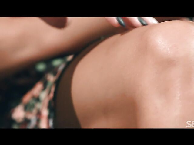 Romantic lesbian babes Serina Gomez and Alexis Crystal