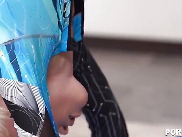 Petite flexible blonde Lara Frost gets a DP