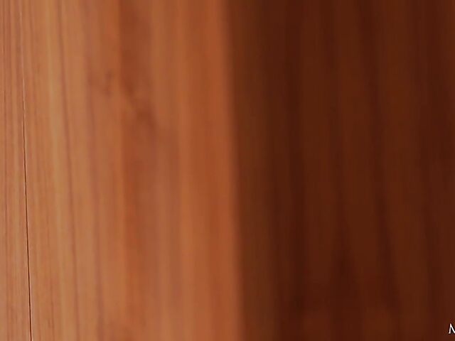 Beautiful solo with Sonya Blaze melting ice with her hot pussy