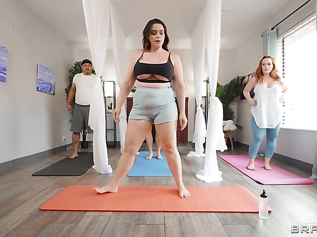 Big tits yoga fuck with curvy Brooklyn Springvalley