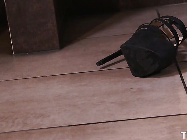 Beer lover Dolly Diore's solo bottle fuck in the bathroom of a nightclub