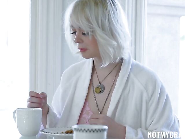 Grandpa fuck teen with pale blonde girl Annie Archer