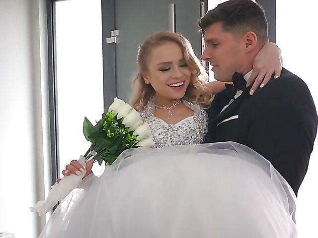 Wedding fuck with charming euro bride Alexa Flexy