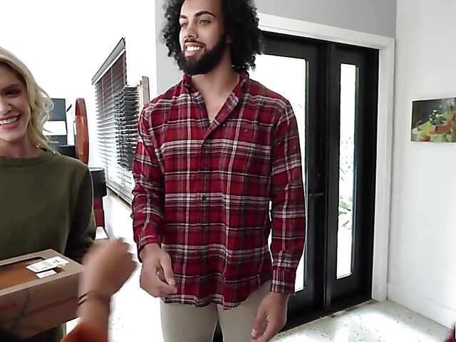 Three girls one guy Thanksgiving with Summer Col, Evelyn Payne and Alex Kane