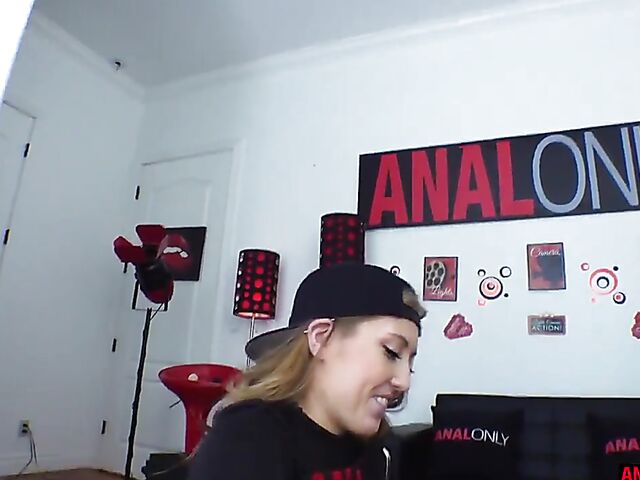 Thick anal slut Electra Rayne gets what she needs