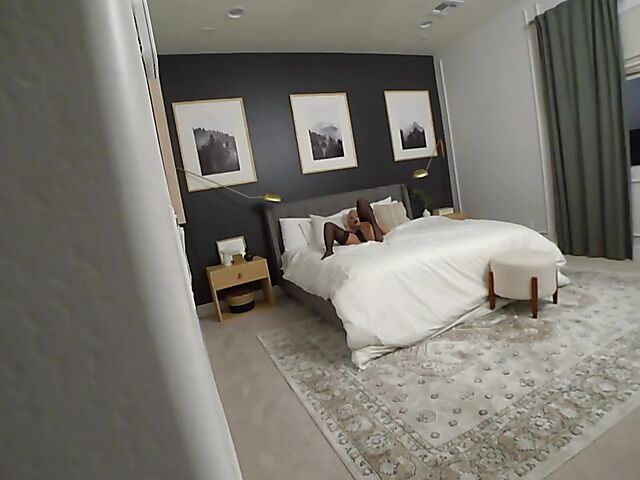 POV mom lingerie fuck in her bedroom featuring Charli Phoenix