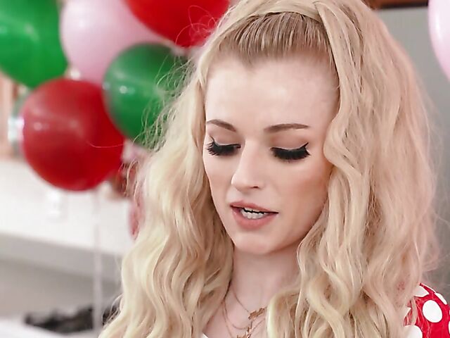 Hyley Winters - MILF kitchen fuck while cooking for a party