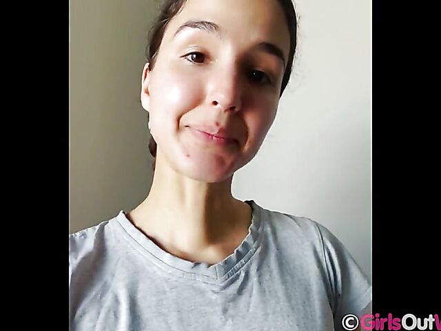 Homemade masturbation in the kitchen with naughty Wendy