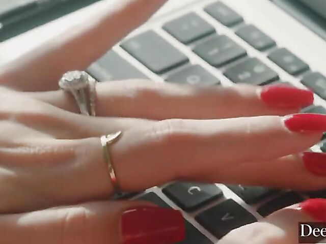 Avery Christy is Manuel Ferrara's tonight's submissive slut