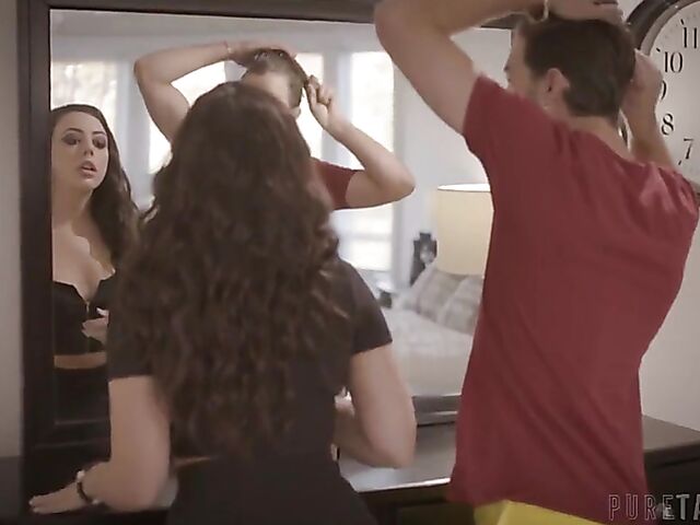 Carolina Sweets & Whitney Wright - Innocent teen first threesome