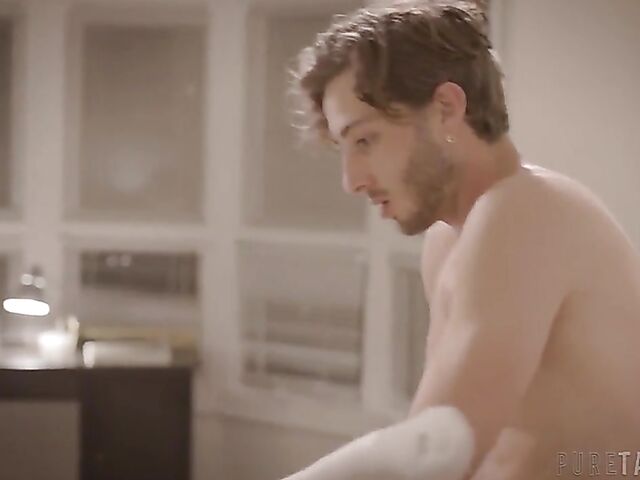 Carolina Sweets & Whitney Wright - Innocent teen first threesome